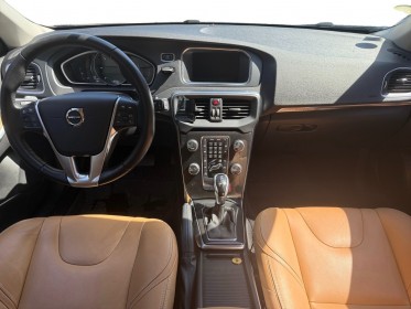 Volvo v40 cross country d3 150 geartronic 6 momentum occasion simplicicar les sables-d'olonne simplicicar simplicibike france