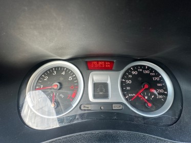 Renault clio iii tce 100 eco2 exception tomtom euro 5 occasion avignon (84) simplicicar simplicibike france