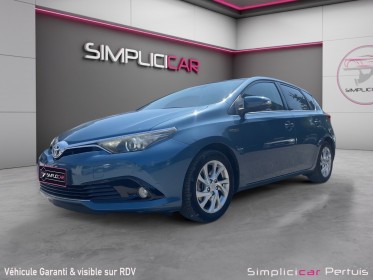 Toyota auris touring sports hybride  136h dynamic  // attelage remorque occasion simplicicar pertuis  simplicicar...