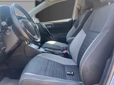 Toyota auris touring sports hybride  136h dynamic  // attelage remorque occasion simplicicar pertuis  simplicicar...