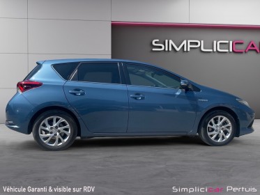 Toyota auris touring sports hybride  136h dynamic  // attelage remorque occasion simplicicar pertuis  simplicicar...
