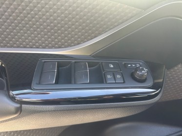 Toyota c-hr hybride mc19 2.0l collection, suivi toyota, carplay, caméra de recul, garantie 12 mois occasion simplicicar...