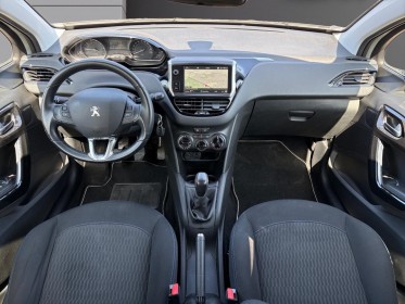 Peugeot 208 signature 82ch bvm5 - radar de recul - carplay - entretien complet peugeot occasion simplicicar rennes...