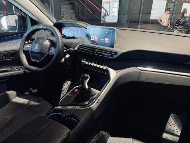 Peugeot 3008 puretech 130ch ss bvm6 allure - courroie remplacée - garantie 12 mois occasion  simplicicar aix les bains...
