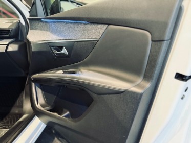 Peugeot 3008 puretech 130ch ss bvm6 allure - courroie remplacée - garantie 12 mois occasion  simplicicar aix les bains...
