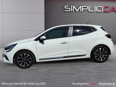 Renault clio v tce 100 zen carplay régulateur garantie 12 mois occasion simplicicar poitiers simplicicar simplicibike france