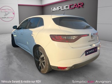 Renault megane iv berline mégane iv berline tce 140 edc fap limited occasion avignon (84) simplicicar simplicibike france