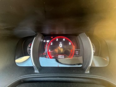 Renault megane iv berline mégane iv berline tce 140 edc fap limited occasion avignon (84) simplicicar simplicibike france