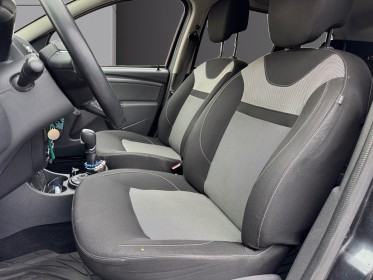 Dacia duster dci 110 edc 4x2 black touch 2017 occasion simplicicar frejus  simplicicar simplicibike france