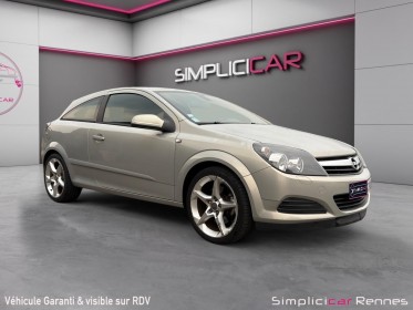 Opel astra gtc 2.0 turbo 170ch sport - clim auto - régulateur - feu et essuis glace automatique occasion simplicicar rennes...