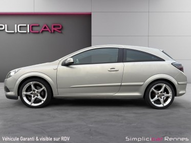 Opel astra gtc 2.0 turbo 170ch sport - clim auto - régulateur - feu et essuis glace automatique occasion simplicicar rennes...