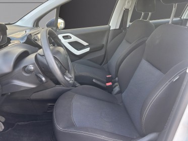 Peugeot 208 1.2 ess 68ch bvm5 like, climatisation, courroie de distribution neuve, garantie 12 mois occasion simplicicar...