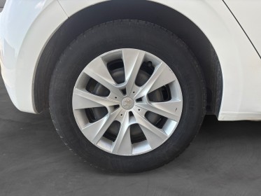 Peugeot 208 1.2 ess 68ch bvm5 like, climatisation, courroie de distribution neuve, garantie 12 mois occasion simplicicar...