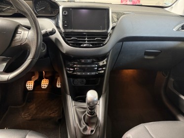 Peugeot 208 1.6 bluehdi 120ch ss bvm6 gt line occasion simplicicar les sables-d'olonne simplicicar simplicibike france