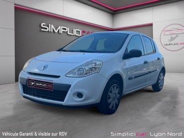 Renault clio iii 1.2 16v 75 eco2 authentique euro 5 occasion simplicicar lyon nord  simplicicar simplicibike france