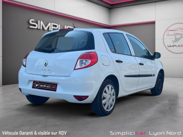 Renault clio iii 1.2 16v 75 eco2 authentique euro 5 occasion simplicicar lyon nord  simplicicar simplicibike france