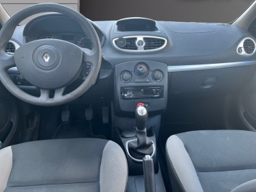 Renault clio iii 1.2 16v 75 eco2 authentique euro 5 occasion simplicicar lyon nord  simplicicar simplicibike france