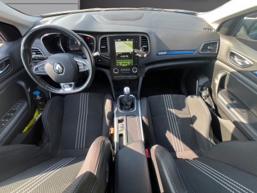Renault megane iv berline blue dci 115 intens gt-line occasion simplicicar limoges  simplicicar simplicibike france