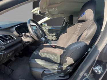 Renault megane iv berline blue dci 115 intens gt-line occasion simplicicar limoges  simplicicar simplicibike france
