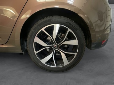 Renault megane iv berline tce 115 fap limited garantie 12 mois occasion simplicicar saint-jean simplicicar simplicibike france