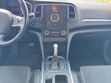 Renault megane iv berline tce 130 edc intens bose sièges chauffant/massant caméra garantie 12 mois occasion troyes...
