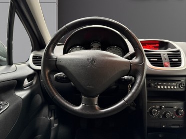 Peugeot 207 1.4 vti 95ch envy - première main - garantie 12 mois occasion simplicicar lyon ouest simplicicar simplicibike...