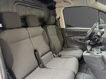 Peugeot partner long 1,5 blue hdi 75 ch - 1 ere main - 3 places - radar de stationnement - regulateur vitesse - clim -......