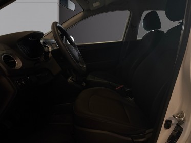 Hyundai i10 1.0 66 bvm5 initia garantie 12 mois occasion simplicicar le mans simplicicar simplicibike france