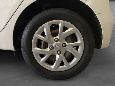 Hyundai i10 1.0 66 bvm5 initia garantie 12 mois occasion simplicicar le mans simplicicar simplicibike france