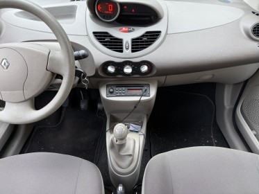 Renault twingo ii 1.2 lev 16v 75 eco2 expression occasion cannes (06) simplicicar simplicibike france