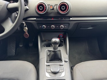 Audi a3 sportback 1.2 tfsi 110 attraction/siÈges chauffants/rÉtroviseurs dÉgivrants/radar stationnement av ar occasion...
