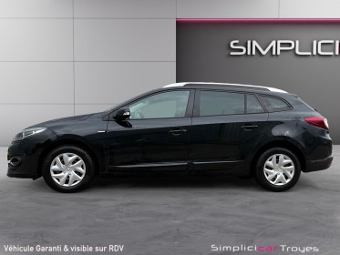 Renault megane iii estate 1.5 dci 110  limited carte mains libres régulateur clim auto gps garantie 12 mois occasion troyes...