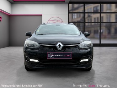 Renault megane iii estate 1.5 dci 110  limited carte mains libres régulateur clim auto gps garantie 12 mois occasion troyes...