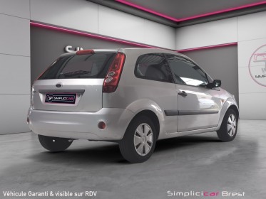 Ford fiesta 1.25l 75ch - garantie 12 mois- occasion simplicicar brest simplicicar simplicibike france