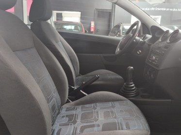 Ford fiesta 1.25l 75ch - garantie 12 mois- occasion simplicicar brest simplicicar simplicibike france