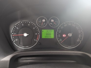 Ford fiesta 1.25l 75ch - garantie 12 mois- occasion simplicicar brest simplicicar simplicibike france