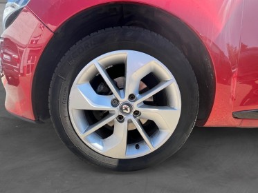 Renault clio iv dci 90 eco2 intens edc occasion avignon (84) simplicicar simplicibike france