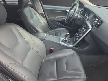Volvo v60 cross country d3 150 ch summum //garantie 12 mois// occasion simplicicar lille  simplicicar simplicibike france