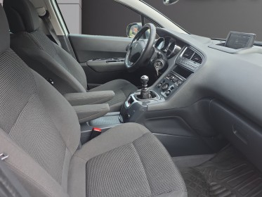 Peugeot 5008 1.6 bluehdi 120ch  bvm6 7 places allure //garantie 12 mois// occasion simplicicar lille  simplicicar...