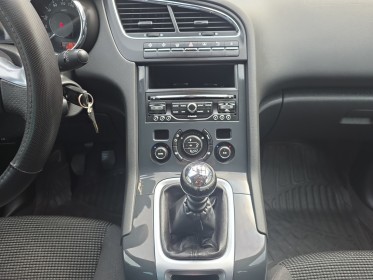 Peugeot 5008 1.6 bluehdi 120ch  bvm6 7 places allure //garantie 12 mois// occasion simplicicar lille  simplicicar...