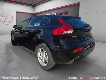 Volvo v40 d2 120 momentum / entretien full chez vovlo distri  vidange occasion avignon (84) simplicicar simplicibike france