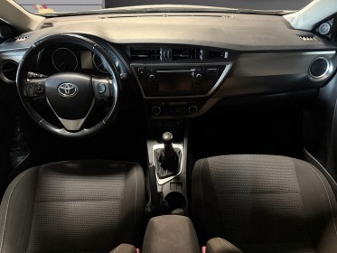Toyota auris touring sports business 124 d-4d business occasion simplicicar pau simplicicar simplicibike france