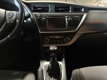Toyota auris touring sports business 124 d-4d business occasion simplicicar pau simplicicar simplicibike france
