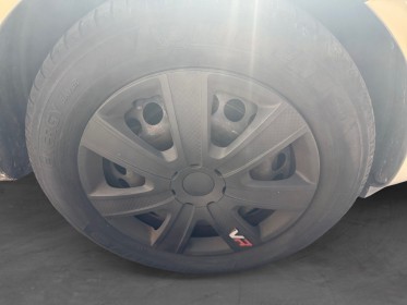 Opel corsa 1.2 - 80 twinport essentia occasion cannes (06) simplicicar simplicibike france