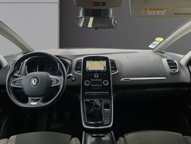Renault grand scenic iv 1.6 business 130 ch attelage révisée garantie 12 mois occasion simplicicar vichy simplicicar...