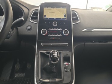 Renault grand scenic iv 1.6 business 130 ch attelage révisée garantie 12 mois occasion simplicicar vichy simplicicar...