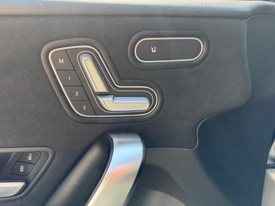 MERCEDES d'occasion CLASSE A IV A180 D amg line 7G-DCT de 2019 Lyon