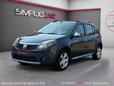 Dacia sandero 1.5 dci 70 eco2 lauréate distri ok / clim occasion simplicicar veauche simplicicar simplicibike france