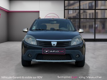 Dacia sandero 1.5 dci 70 eco2 lauréate distri ok / clim occasion simplicicar veauche simplicicar simplicibike france