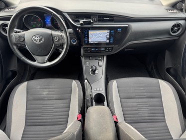 Toyota auris hybride 136h dynamic garantie 12 mois occasion simplicicar toulon est simplicicar simplicibike france